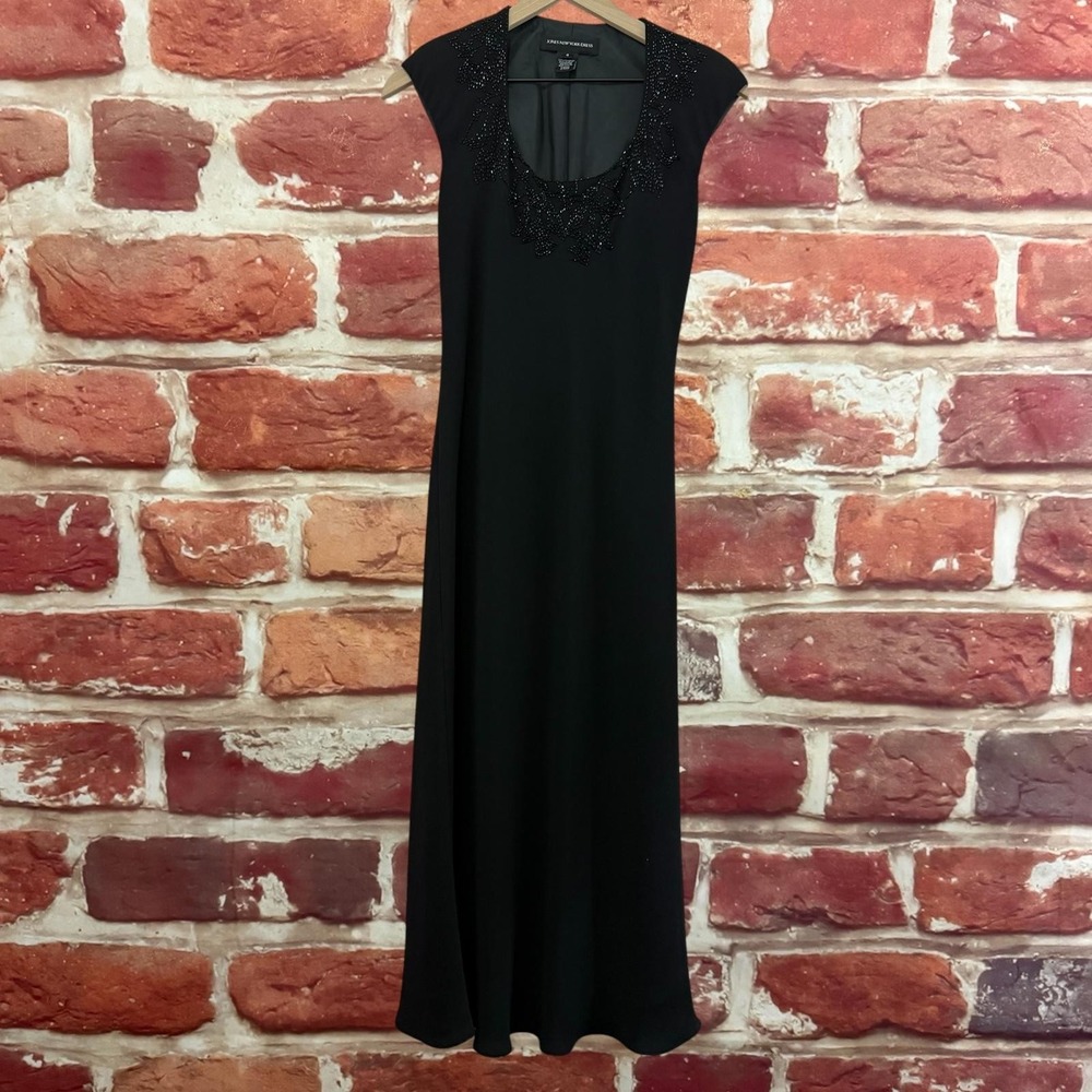Jones New York Dress Women's 4 Plain Black Beaded Neck Event Party Evening Wear
